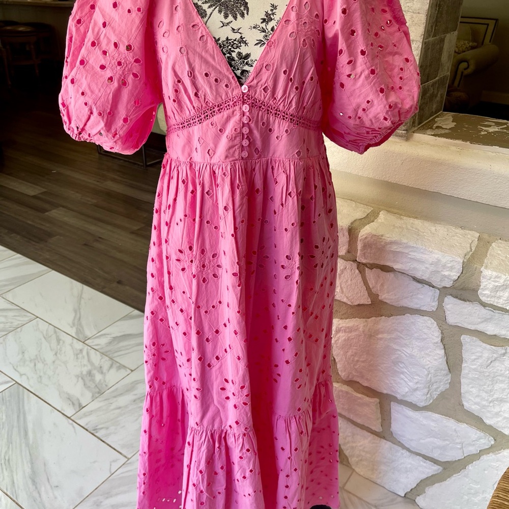 ~Charming ZARA Pink Eyelet Midi Dress *Sold Out*~